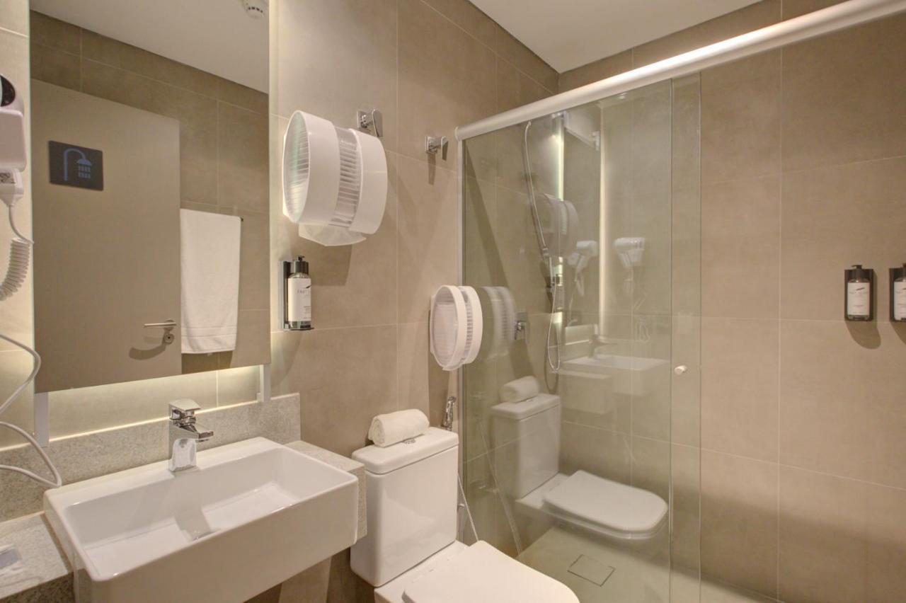 Fast Sleep Suites By Slaviero Hoteis - Hotel Dentro Do Aeroporto De Guarulhos - Terminal 2 - Desembarque Oeste Ngoại thất bức ảnh