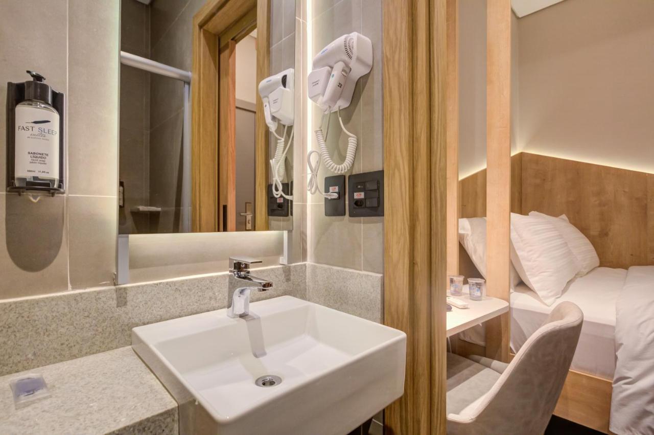 Fast Sleep Suites By Slaviero Hoteis - Hotel Dentro Do Aeroporto De Guarulhos - Terminal 2 - Desembarque Oeste Ngoại thất bức ảnh