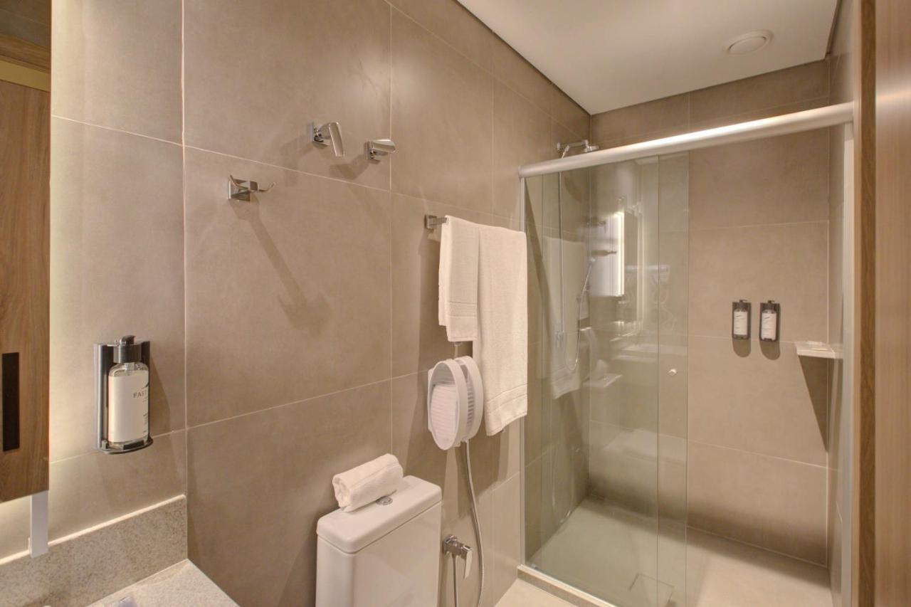 Fast Sleep Suites By Slaviero Hoteis - Hotel Dentro Do Aeroporto De Guarulhos - Terminal 2 - Desembarque Oeste Ngoại thất bức ảnh
